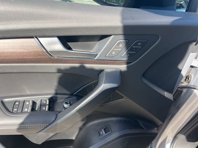 Used 2022 Audi Q5 2.0T Premium Plus w/ Premium Plus Package AWD/4WD image 14