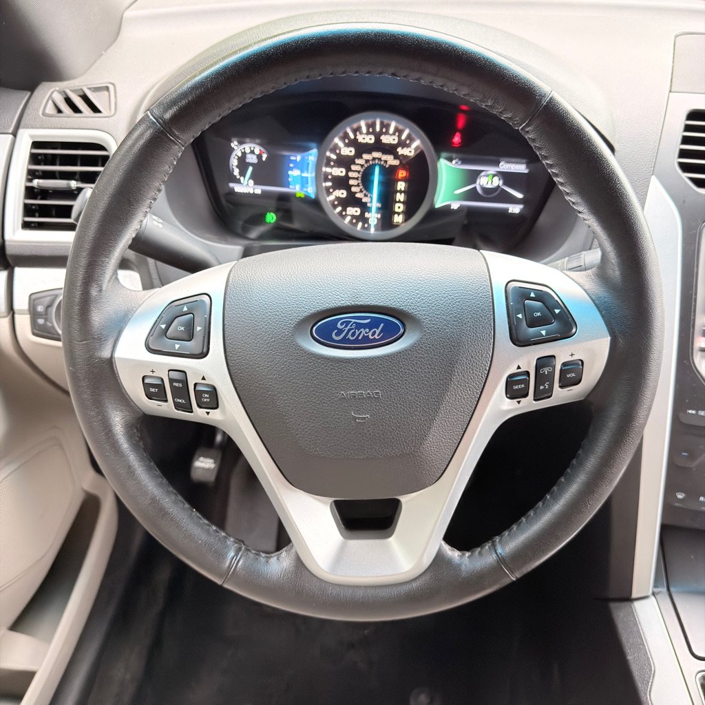 Used 2014 Ford Explorer XLT w/ Equipment Group 201A FWD image 39