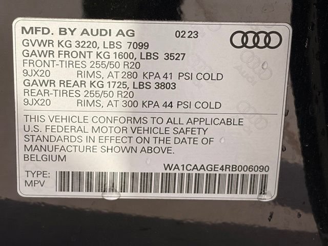 Used 2024 Audi Q8 e-tron Premium Plus w/ Premium Plus Package AWD/4WD image 6