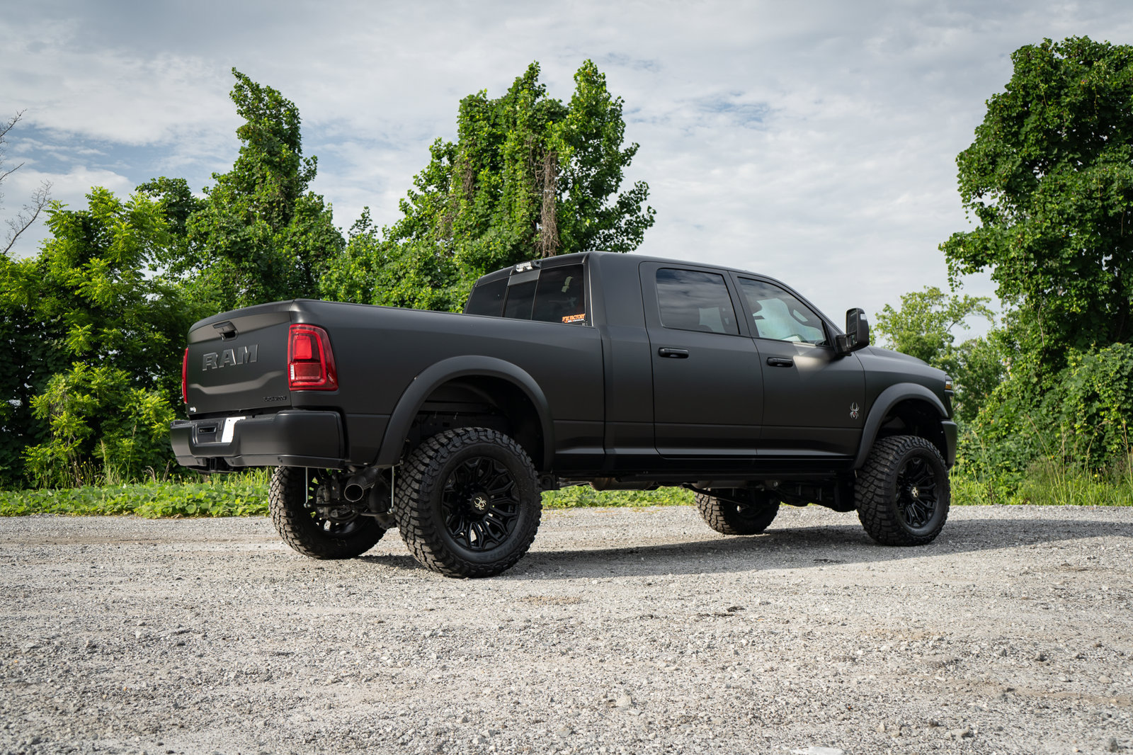 New 2026 RAM 2500 Laramie w/ Night Edition AWD/4WD image 19