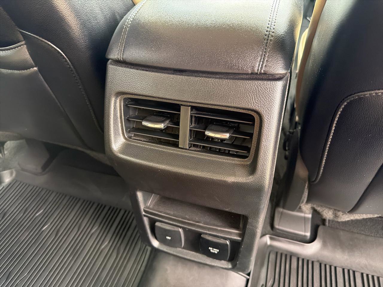 Used 2019 Ford Edge SEL w/ Equipment Group 201A image 36