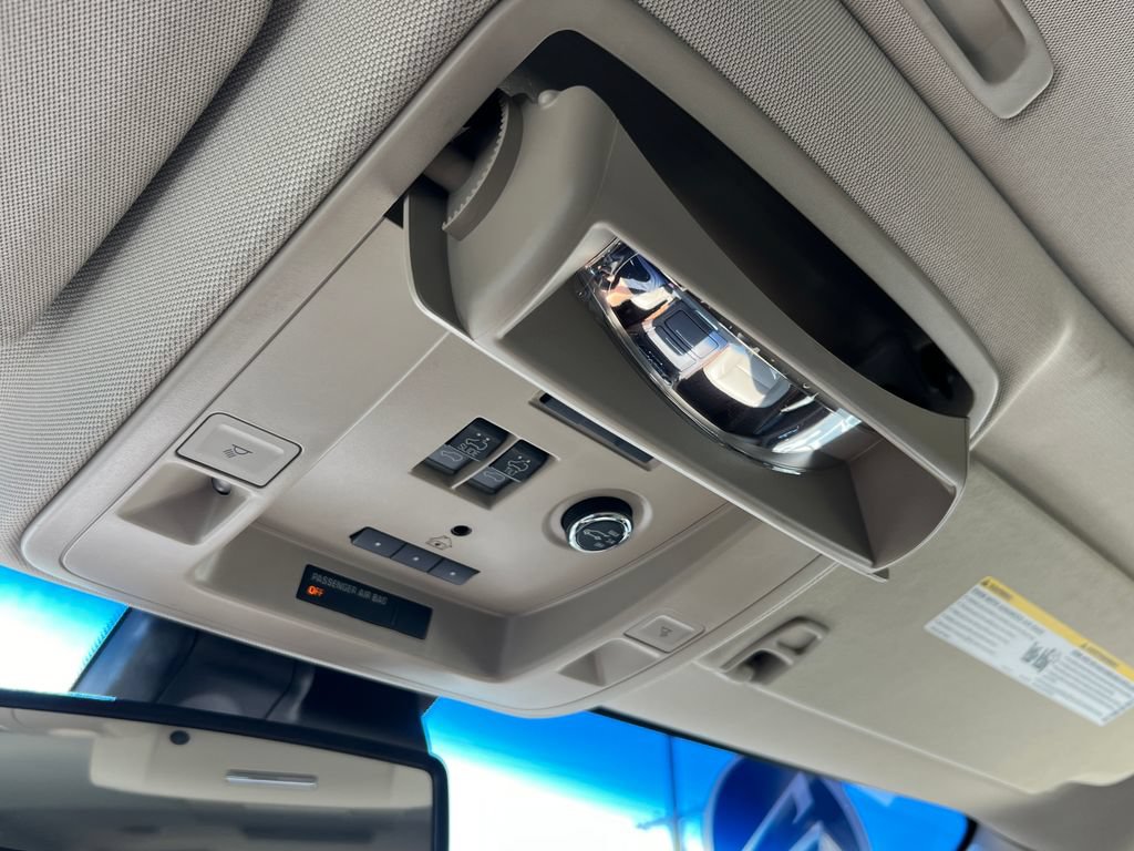 Used 2017 Chevrolet Suburban Premier AWD/4WD image 54