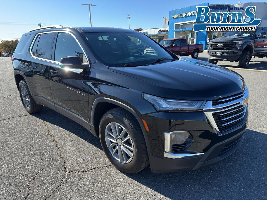 Used 2023 Chevrolet Traverse LT