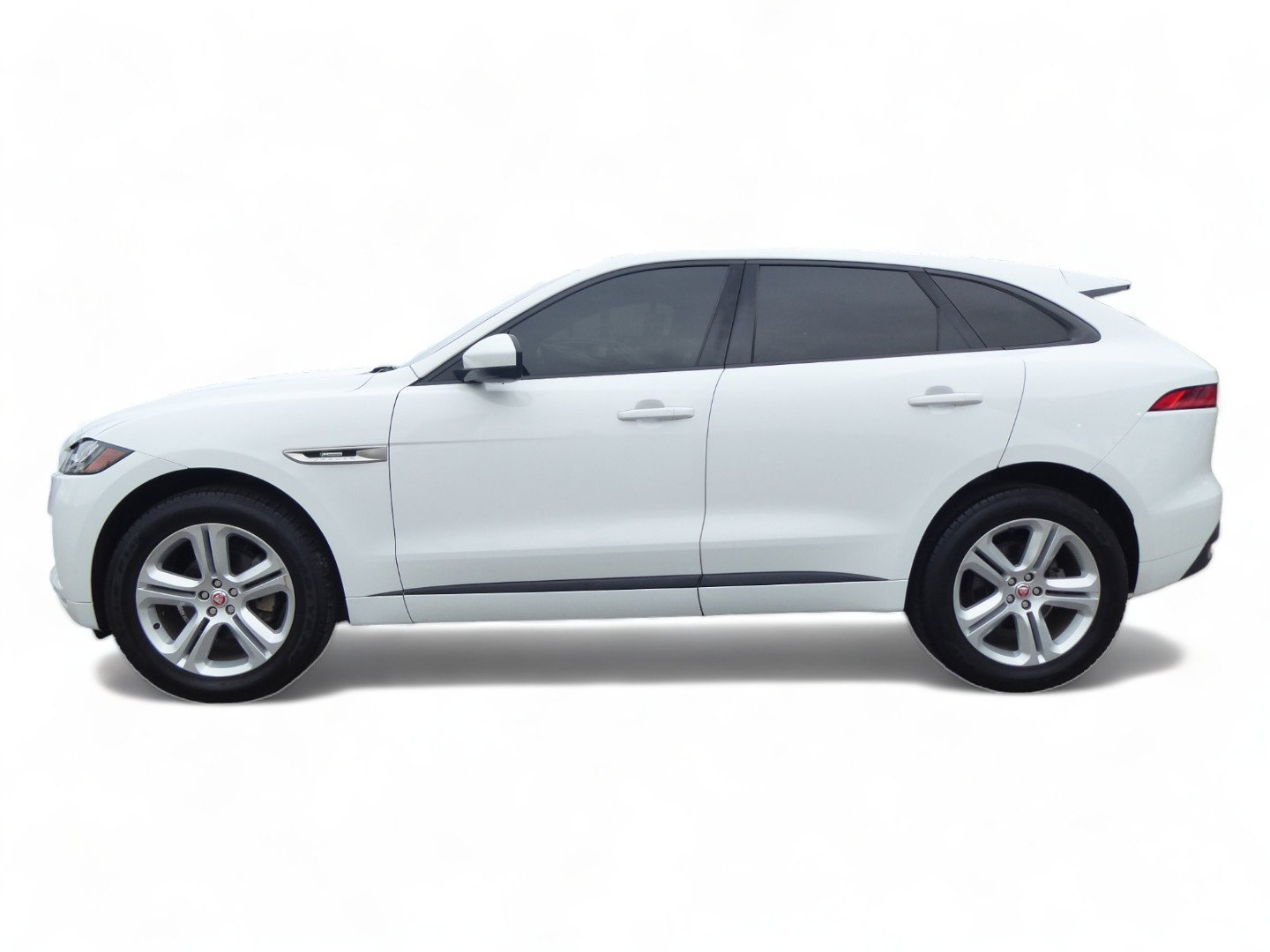 Used 2017 Jaguar F-PACE R-Sport image 8