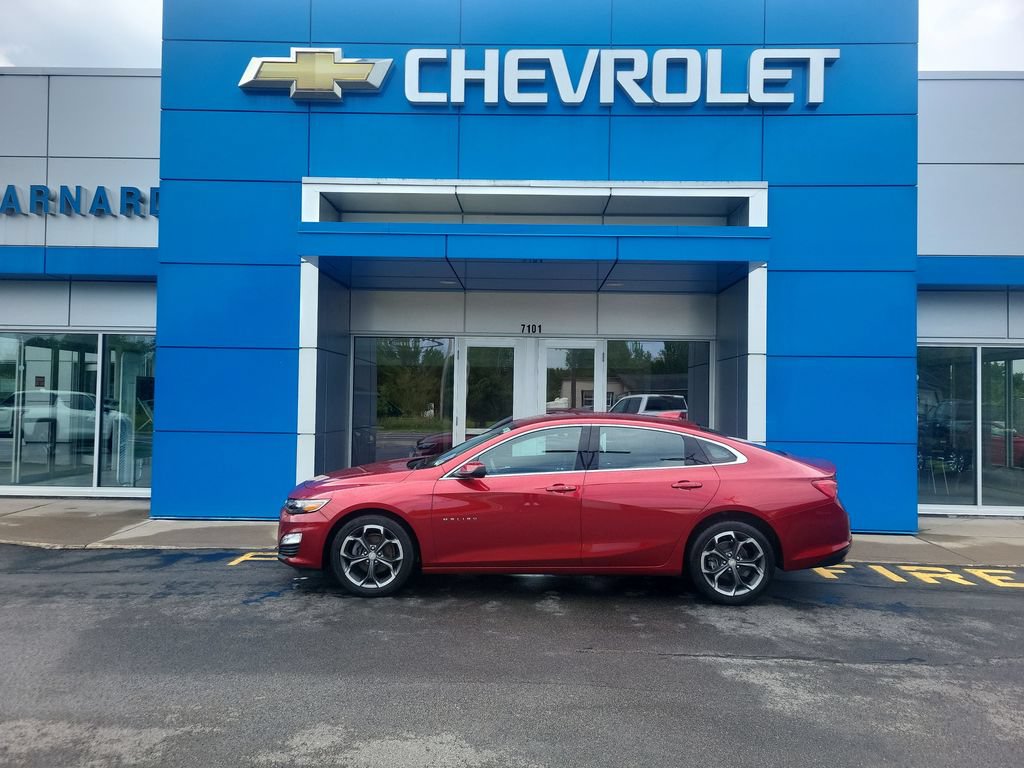 Certified 2024 Chevrolet Malibu LT w/ LPO, Floor Liner Package FWD image 2