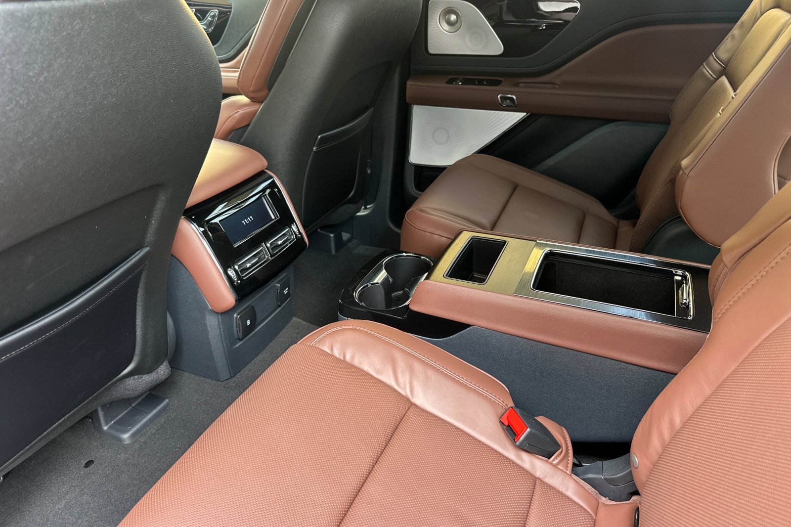 New 2026 Lincoln Aviator Reserve w/ Luxury Package image 11