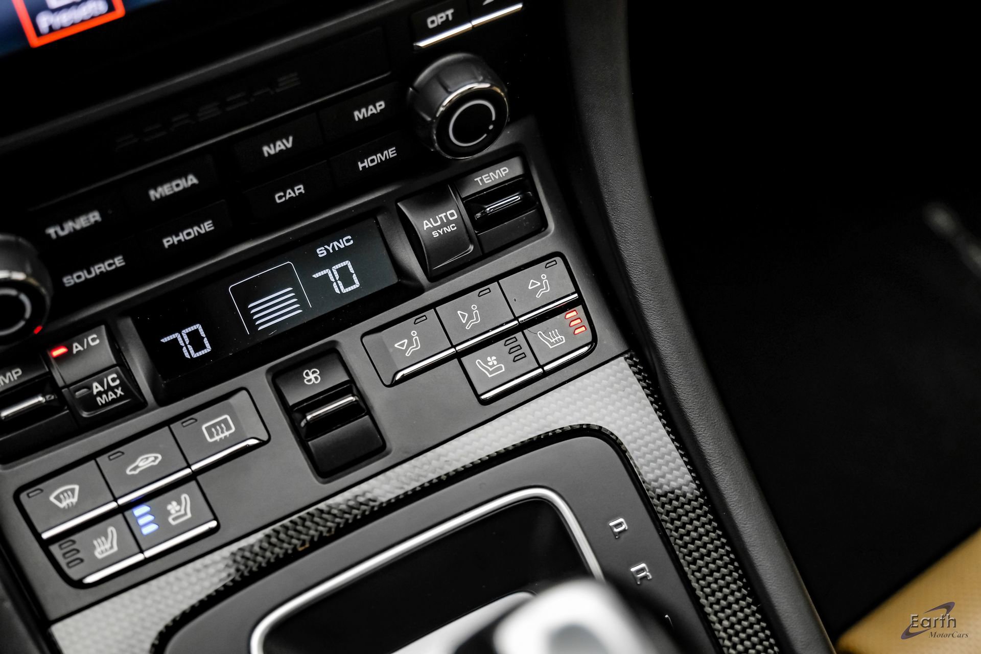 Used 2017 Porsche 911 Turbo image 62