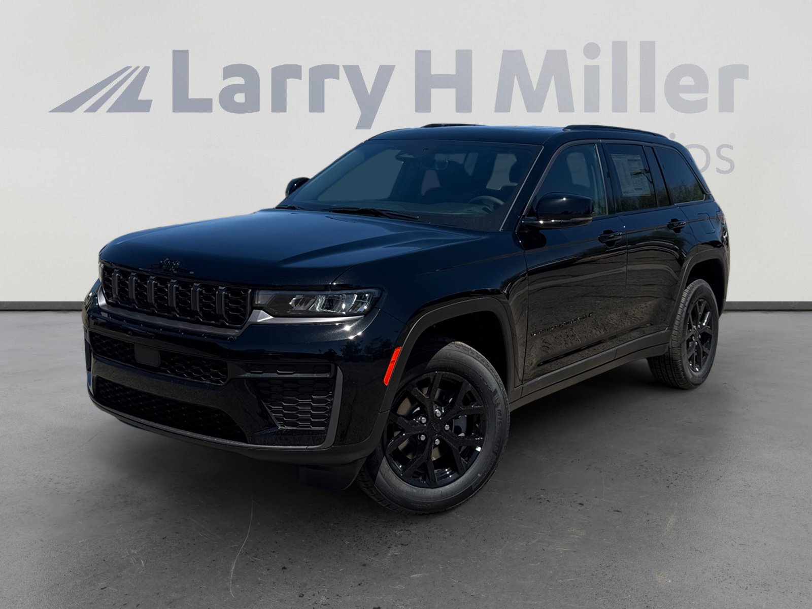 New 2026 Jeep Grand Cherokee Altitude AWD/4WD image 1
