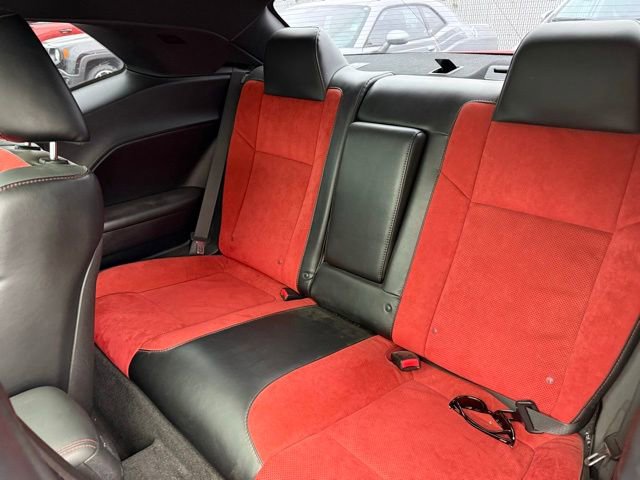 Used 2015 Dodge Challenger R/T Plus RWD image 11