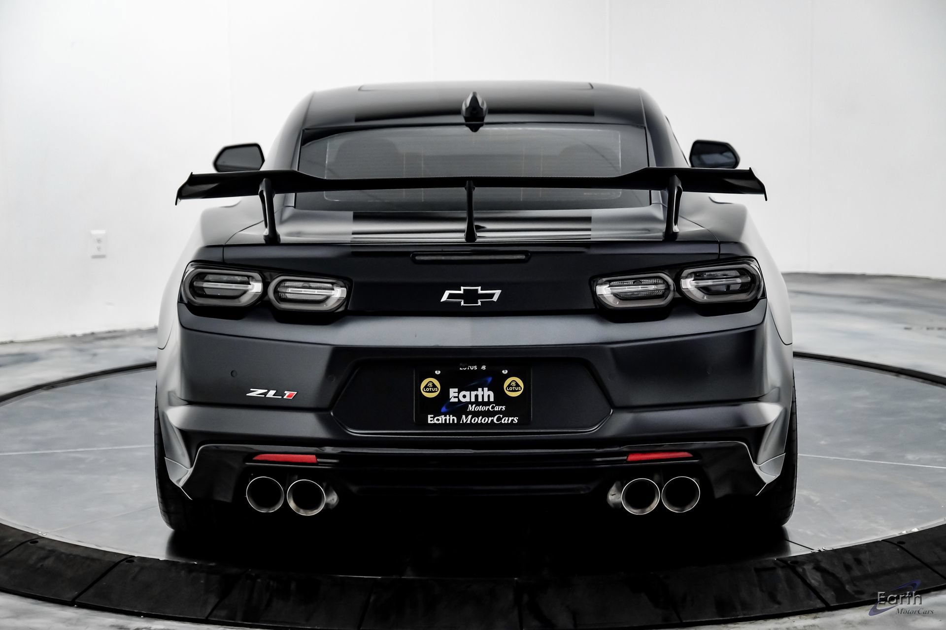 Used 2024 Chevrolet Camaro ZL1 RWD image 13