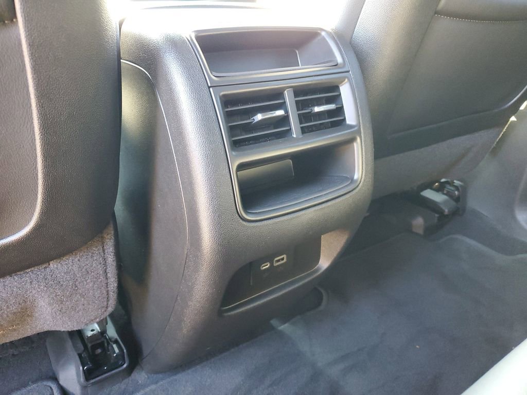 Used 2023 Cadillac XT5 Luxury image 25