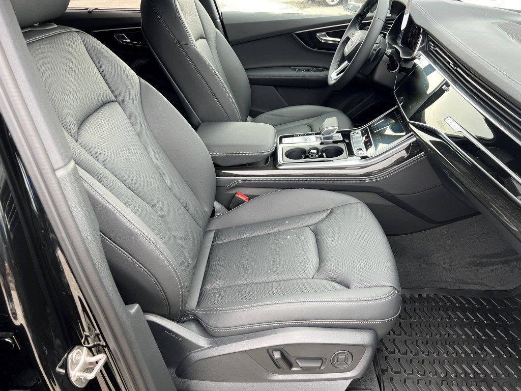 New 2026 Audi Q7 3.0T Premium Plus image 9