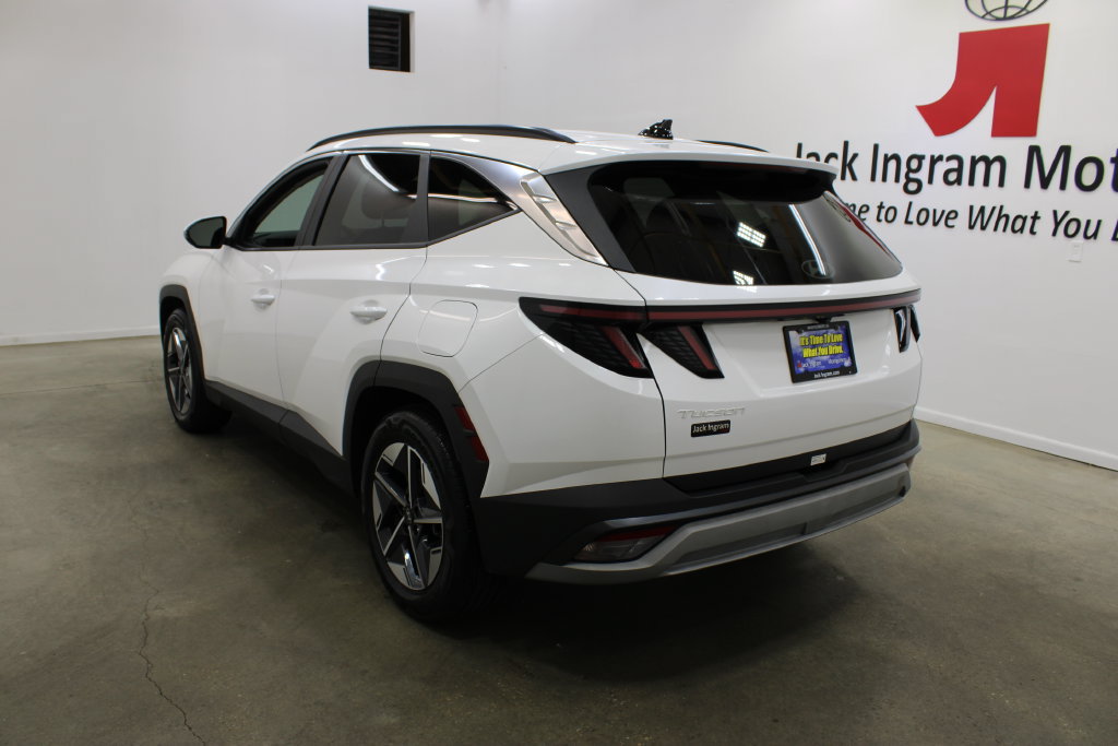 Used 2025 Hyundai Tucson SEL FWD image 3