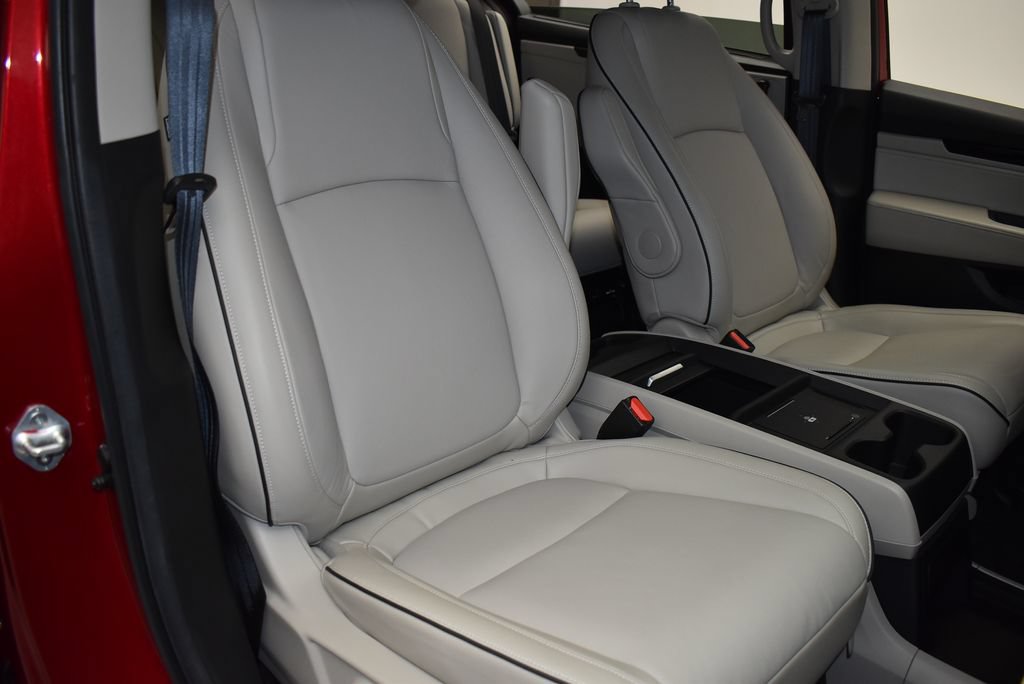 Used 2025 Honda Odyssey Touring image 28