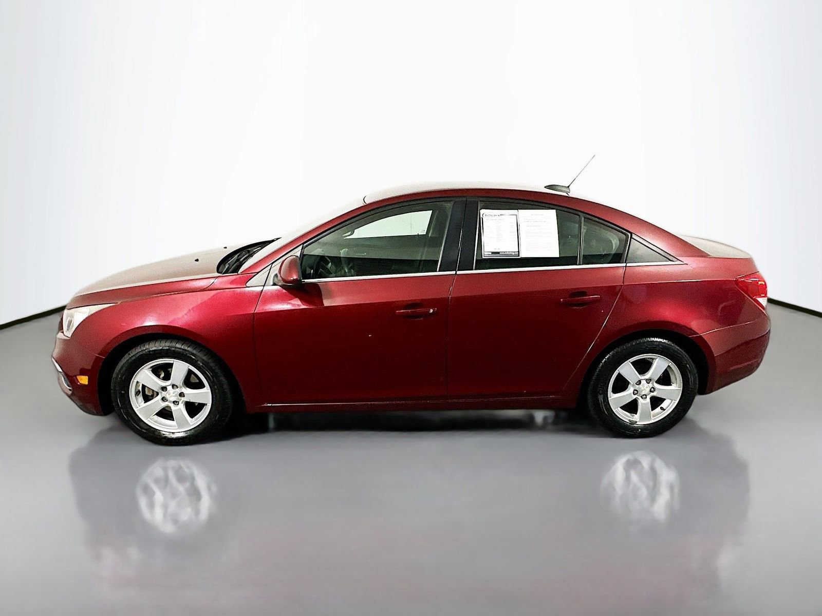 Used 2015 Chevrolet Cruze LT FWD image 4