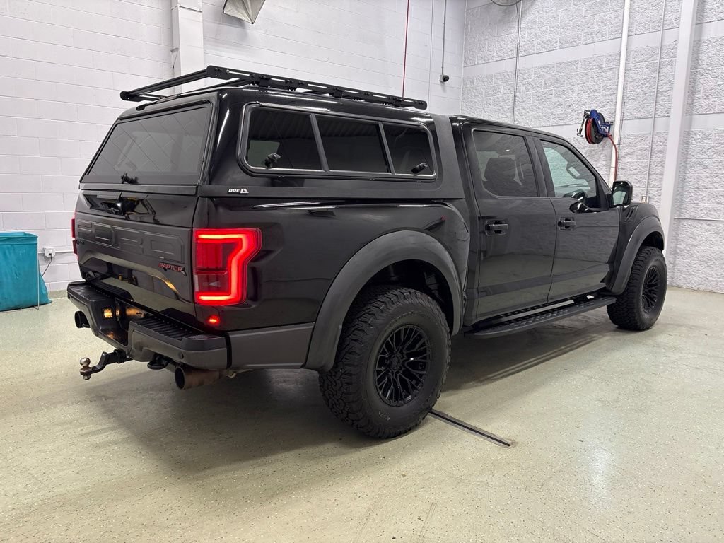 Used 2017 Ford F150 Raptor w/ Equipment Group 802A Luxury AWD/4WD image 4