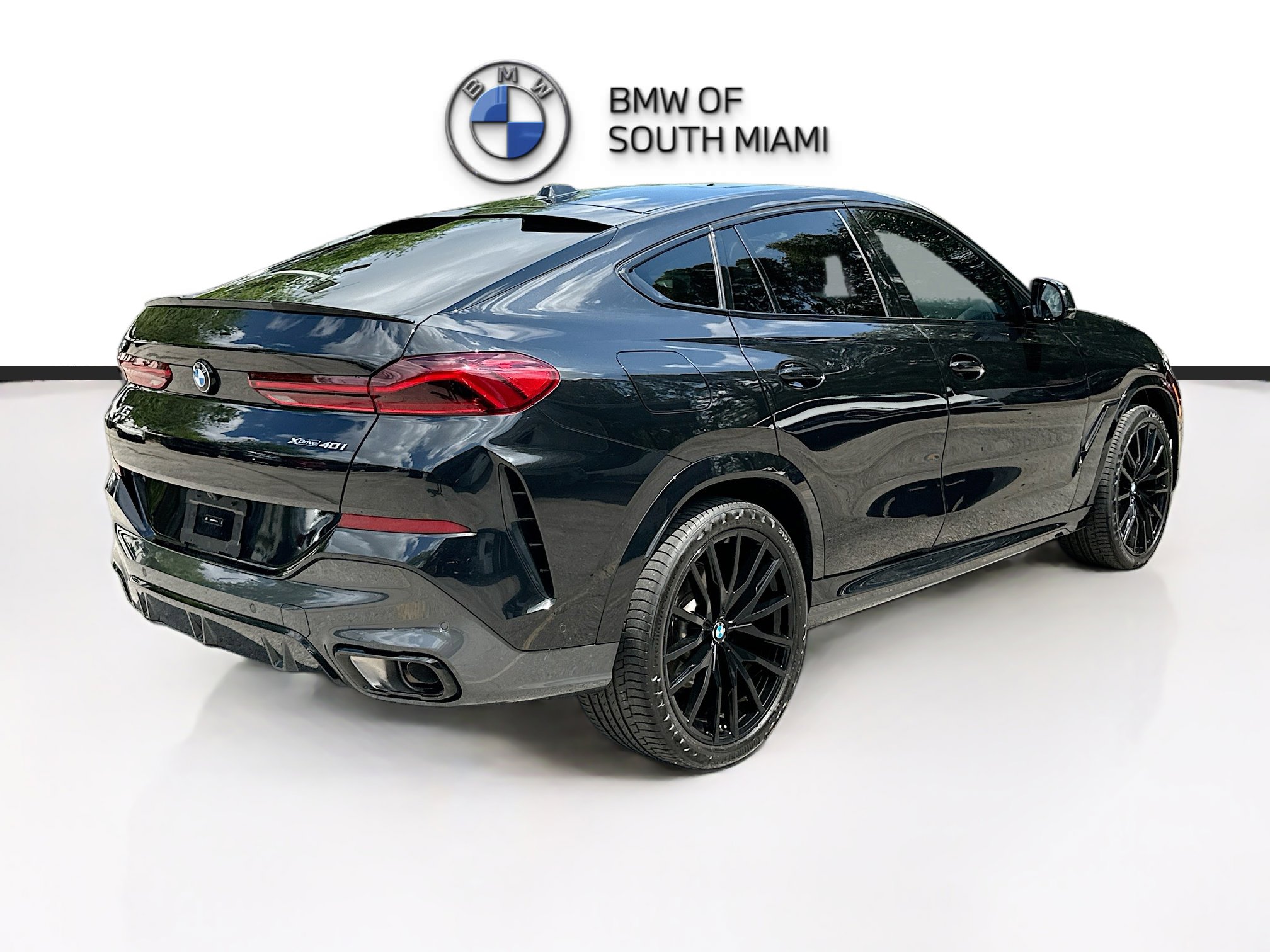 Used 2024 BMW X6 xDrive40i w/ Premium Package image 7