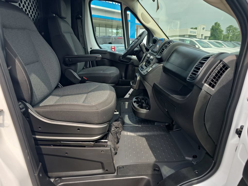 Used 2025 RAM ProMaster 2500 w/ U-Haul Equipment Group FWD image 14