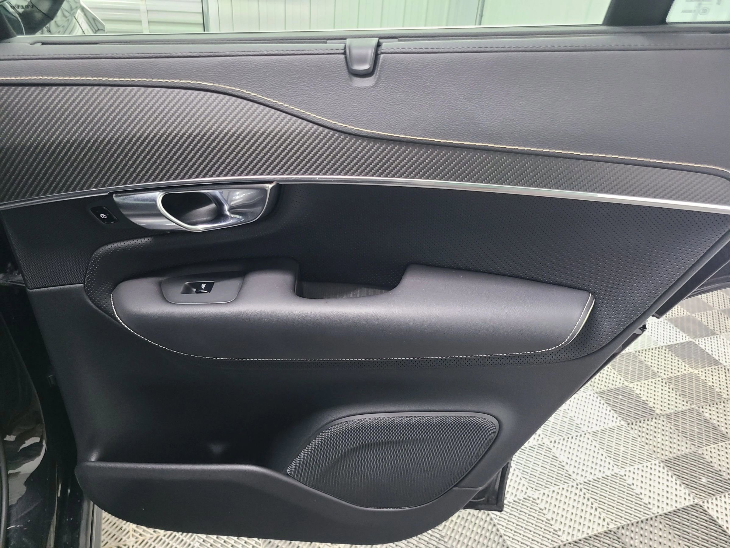 Used 2019 Volvo XC90 T5 R-Design w/ Protection Package AWD/4WD image 40