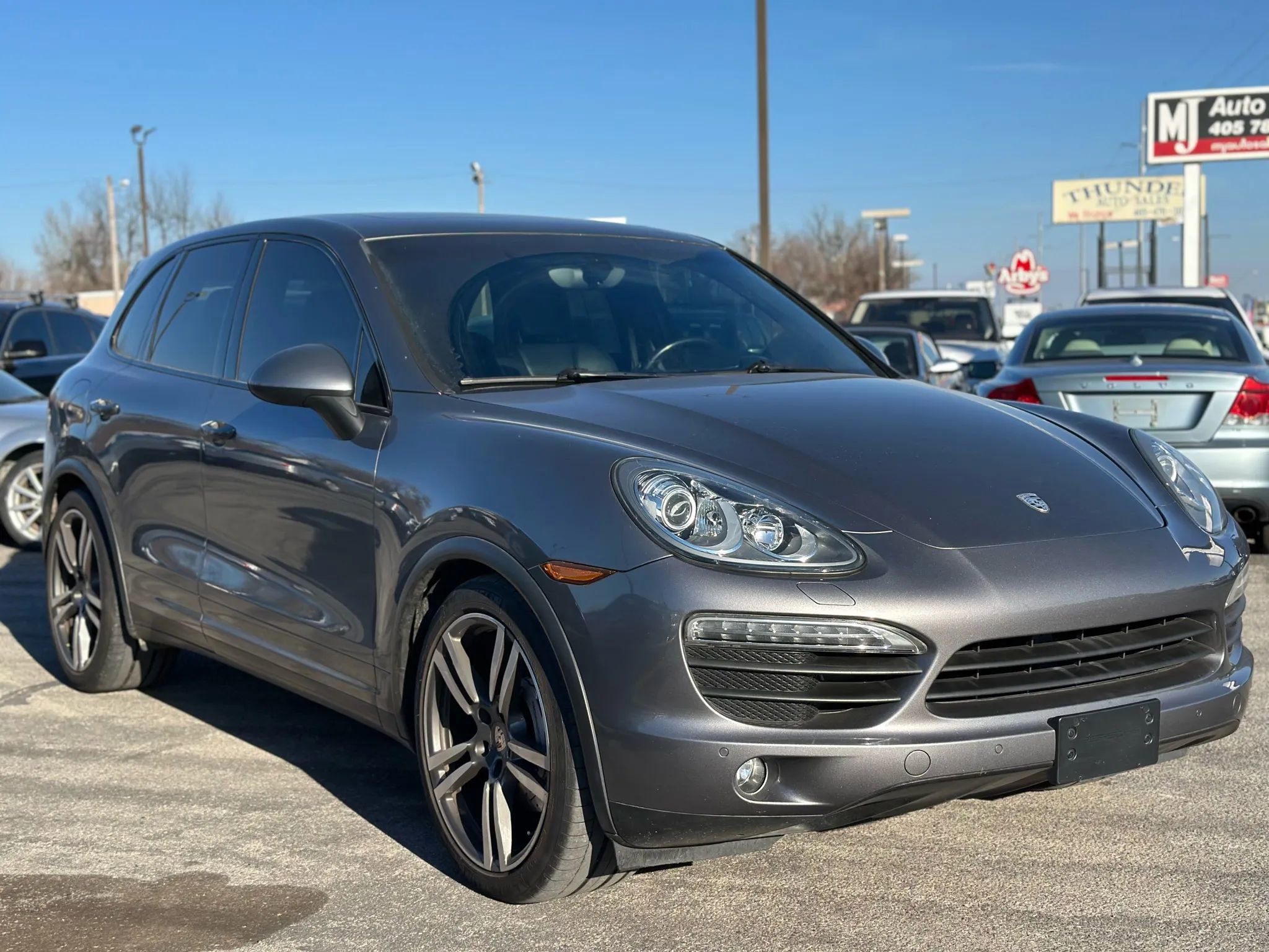 Used 2011 Porsche Cayenne S AWD/4WD image 4
