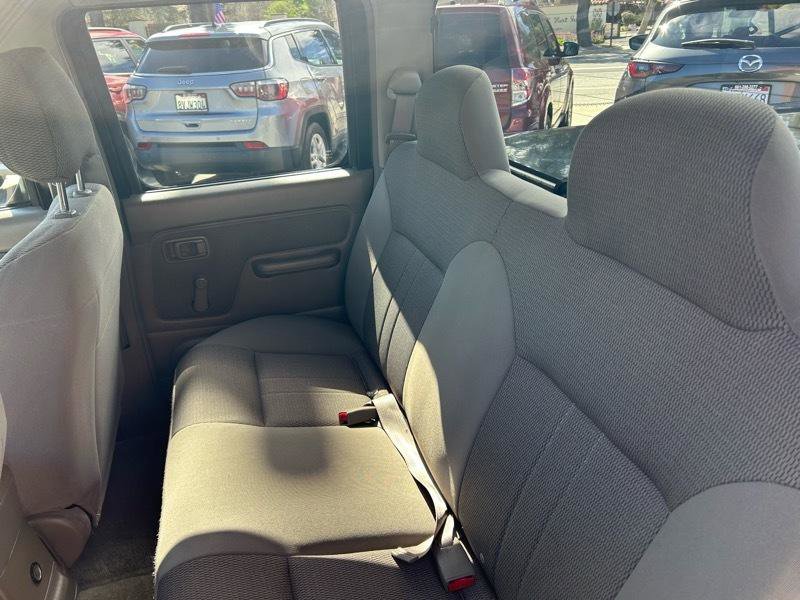Used 2003 Nissan Frontier XE image 17
