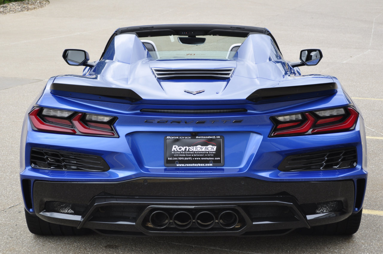 Used 2023 Chevrolet Corvette Z06 image 24