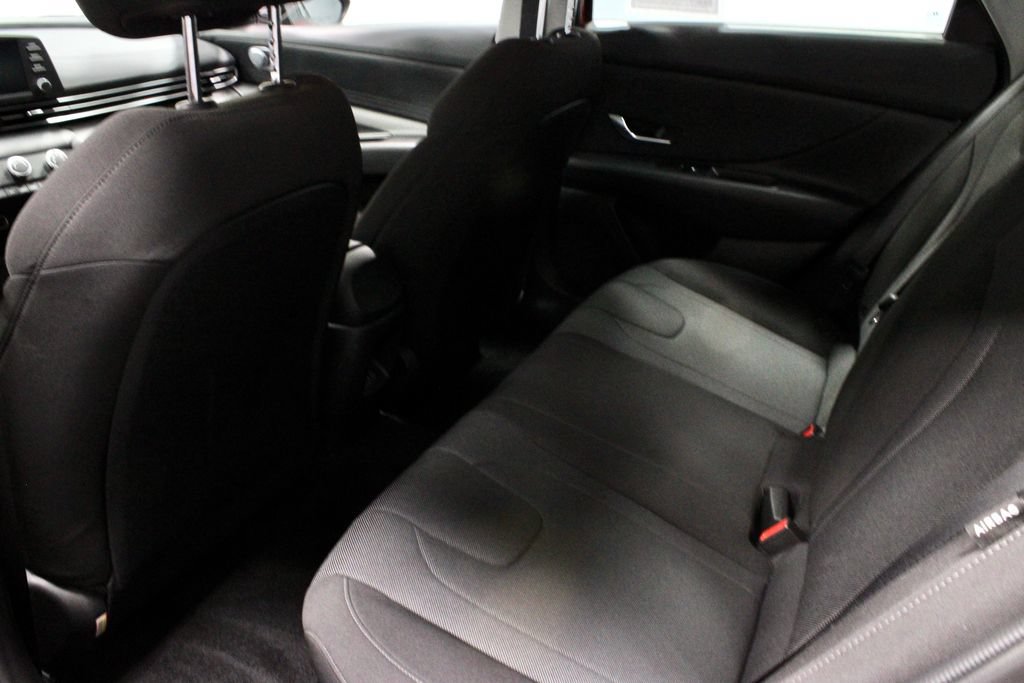 Used 2024 Hyundai Elantra SE FWD image 20