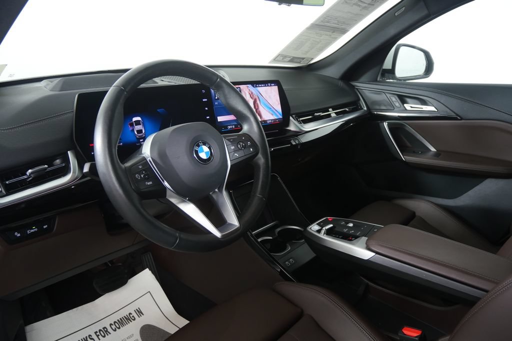 Certified 2025 BMW X2 xDrive28i AWD/4WD image 12