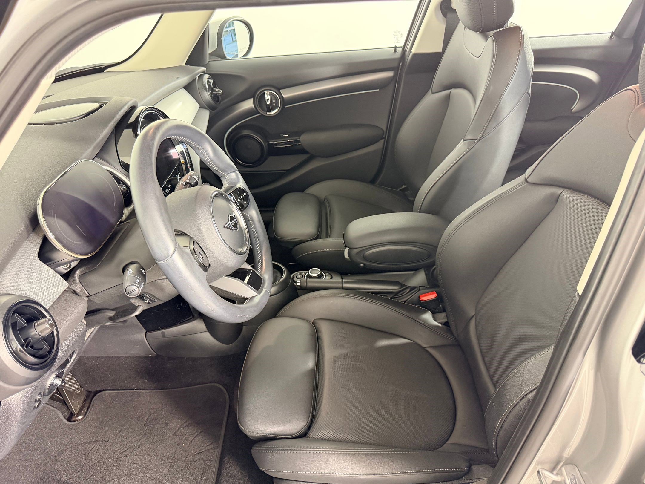 Certified 2023 MINI Cooper S image 5