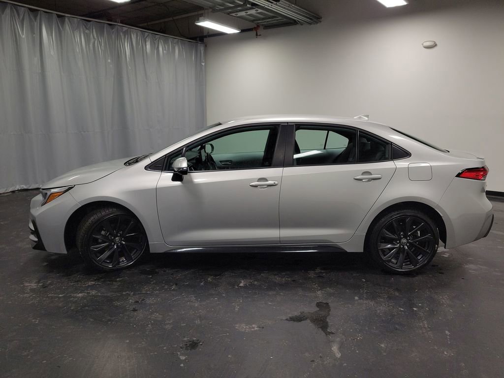 Used 2023 Toyota Corolla SE image 5