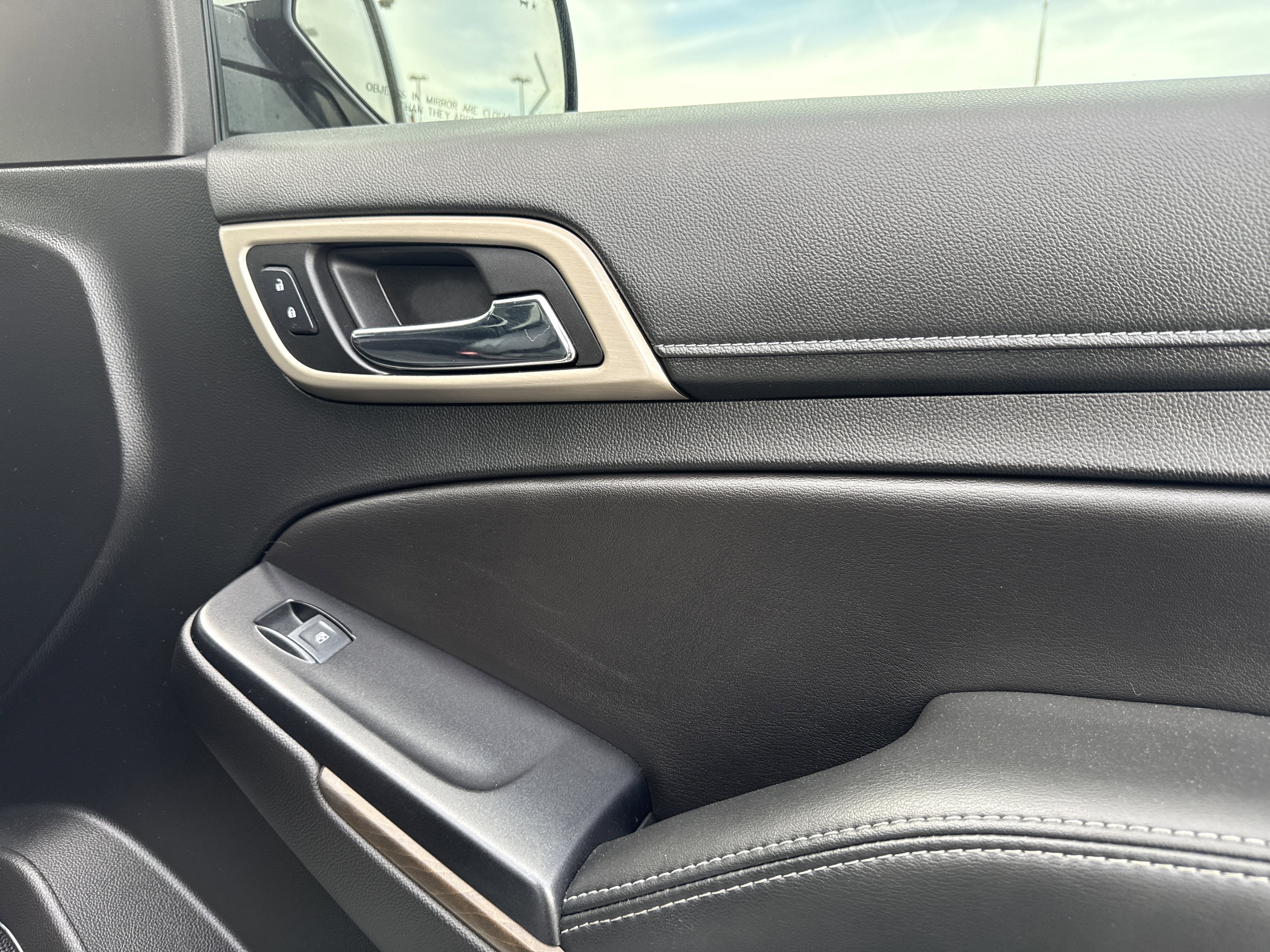 Used 2018 GMC Yukon Denali w/ Open Road Package image 37