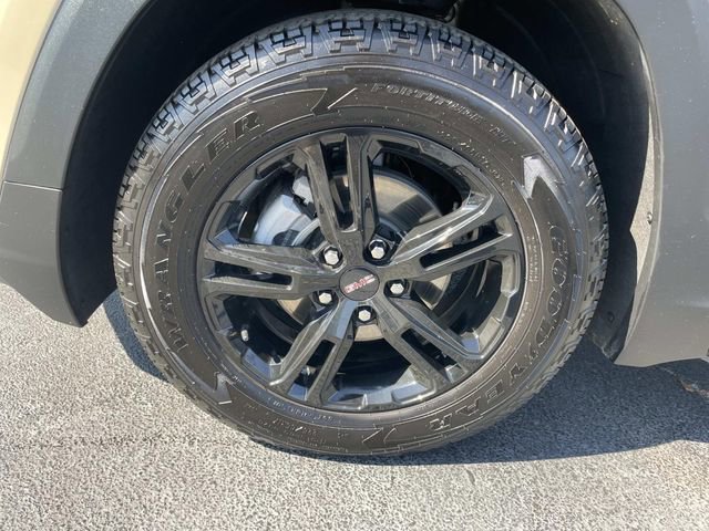 Certified 2022 GMC Terrain AT4 w/ Infotainment Package II AWD/4WD image 11
