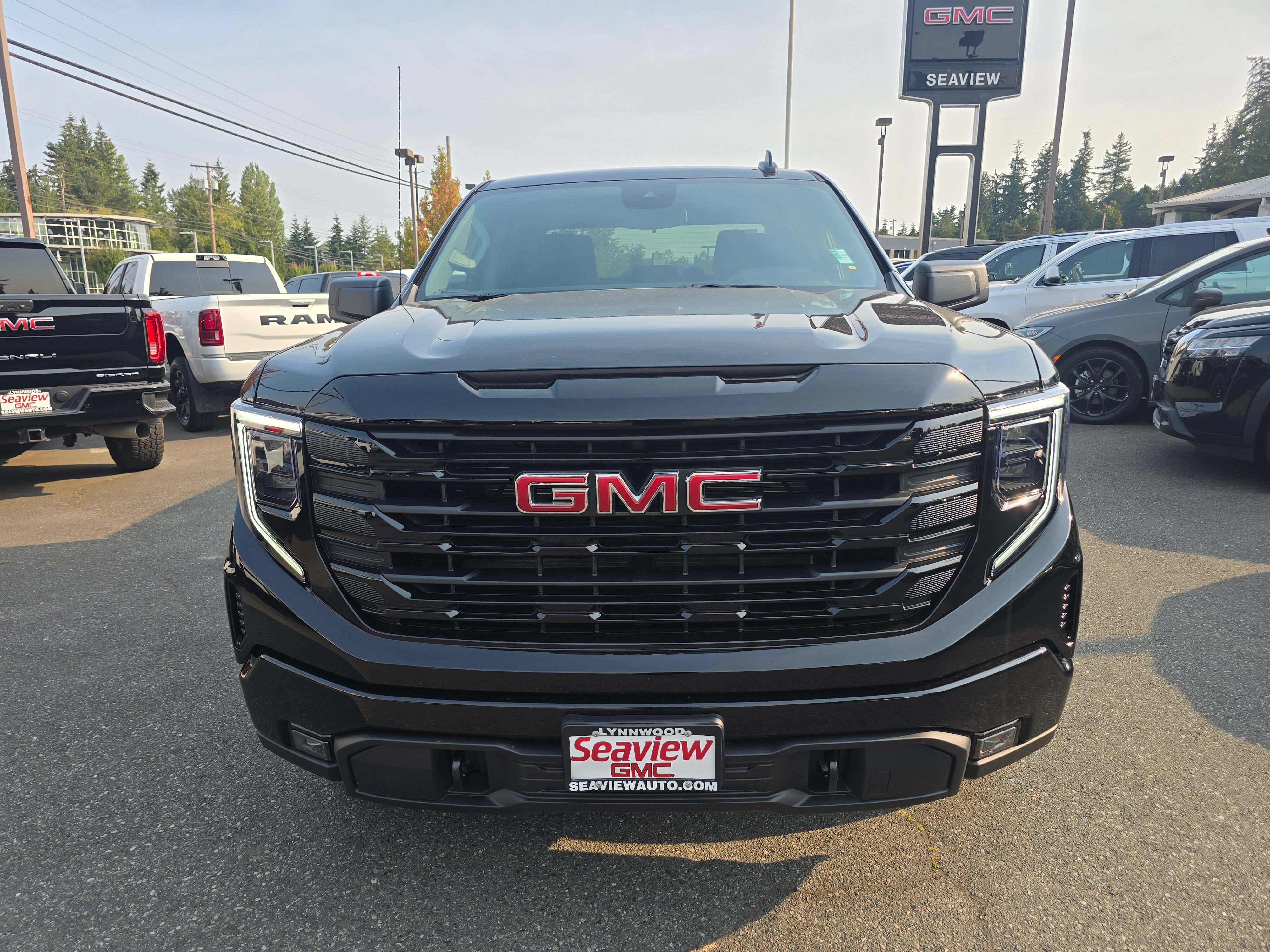 New 2026 GMC Sierra 1500 Elevation AWD/4WD image 2