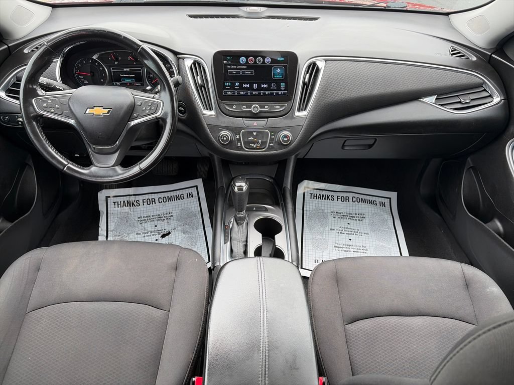 Used 2018 Chevrolet Malibu LT FWD image 10