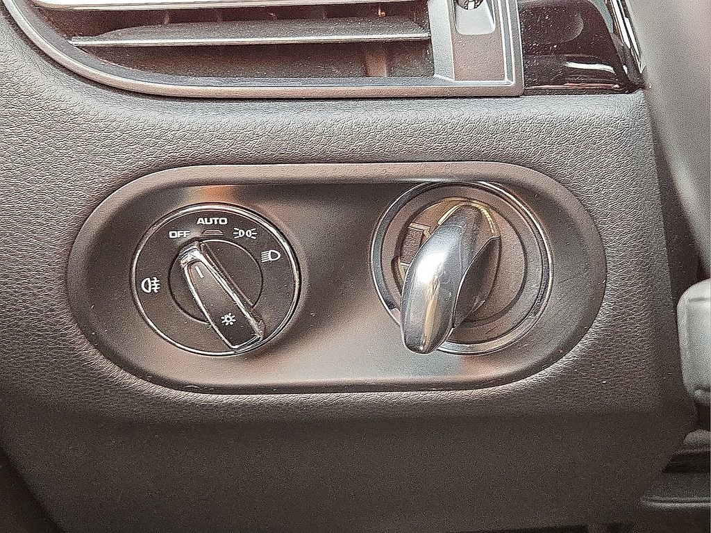 Used 2024 Porsche Macan Turbo image 26