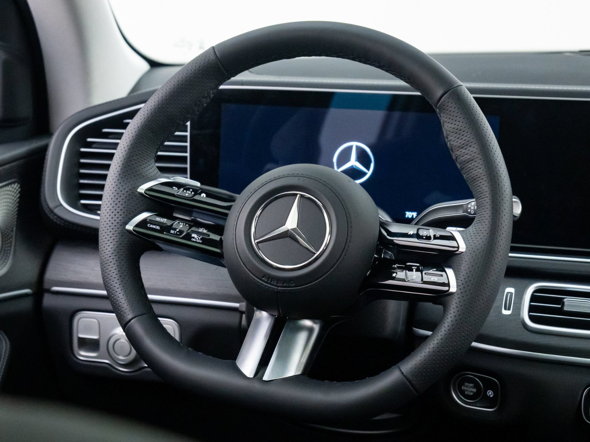 New 2026 Mercedes-Benz GLS 450 4MATIC image 11