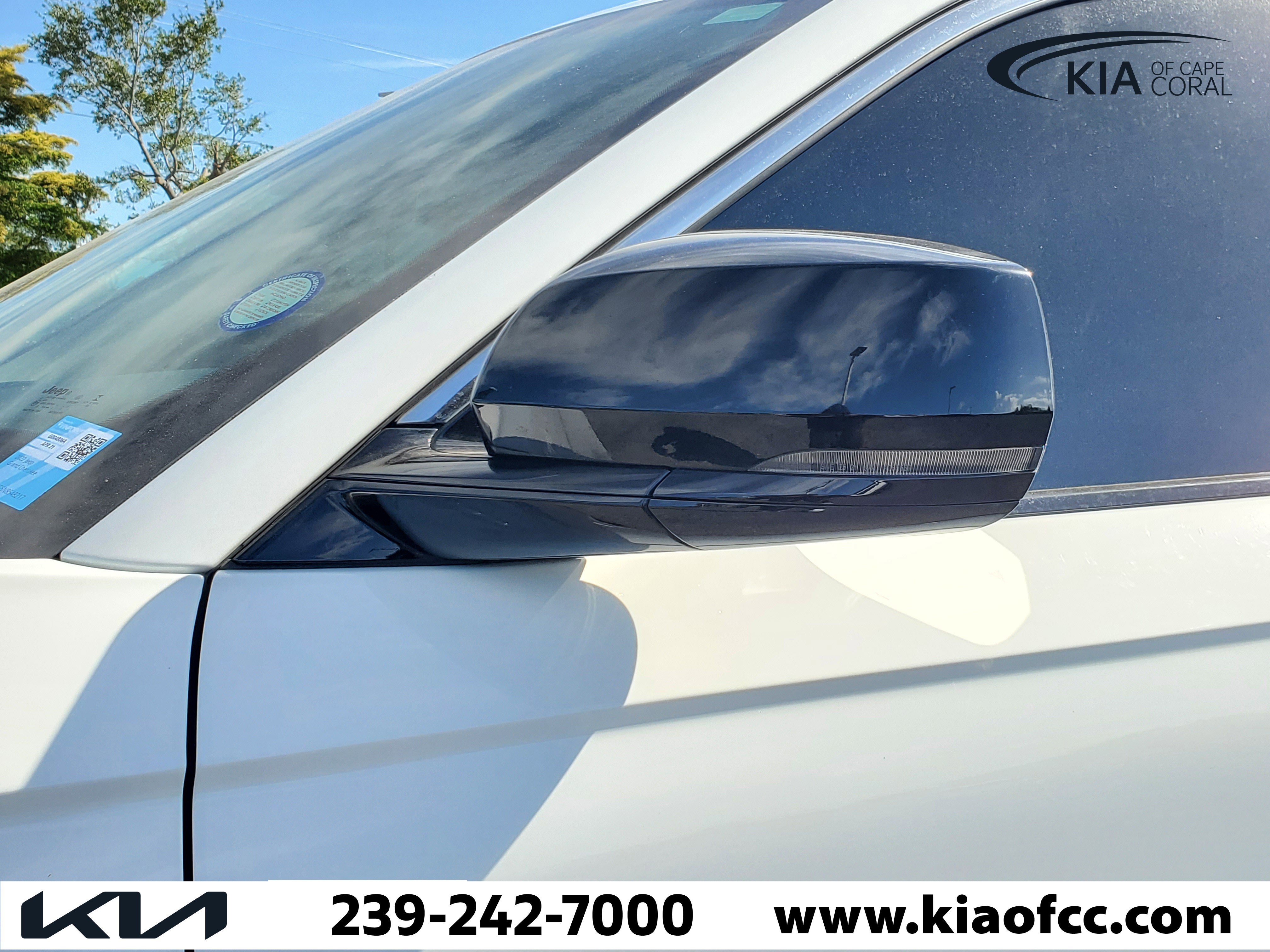 Used 2022 Jeep Grand Cherokee L Limited RWD image 6