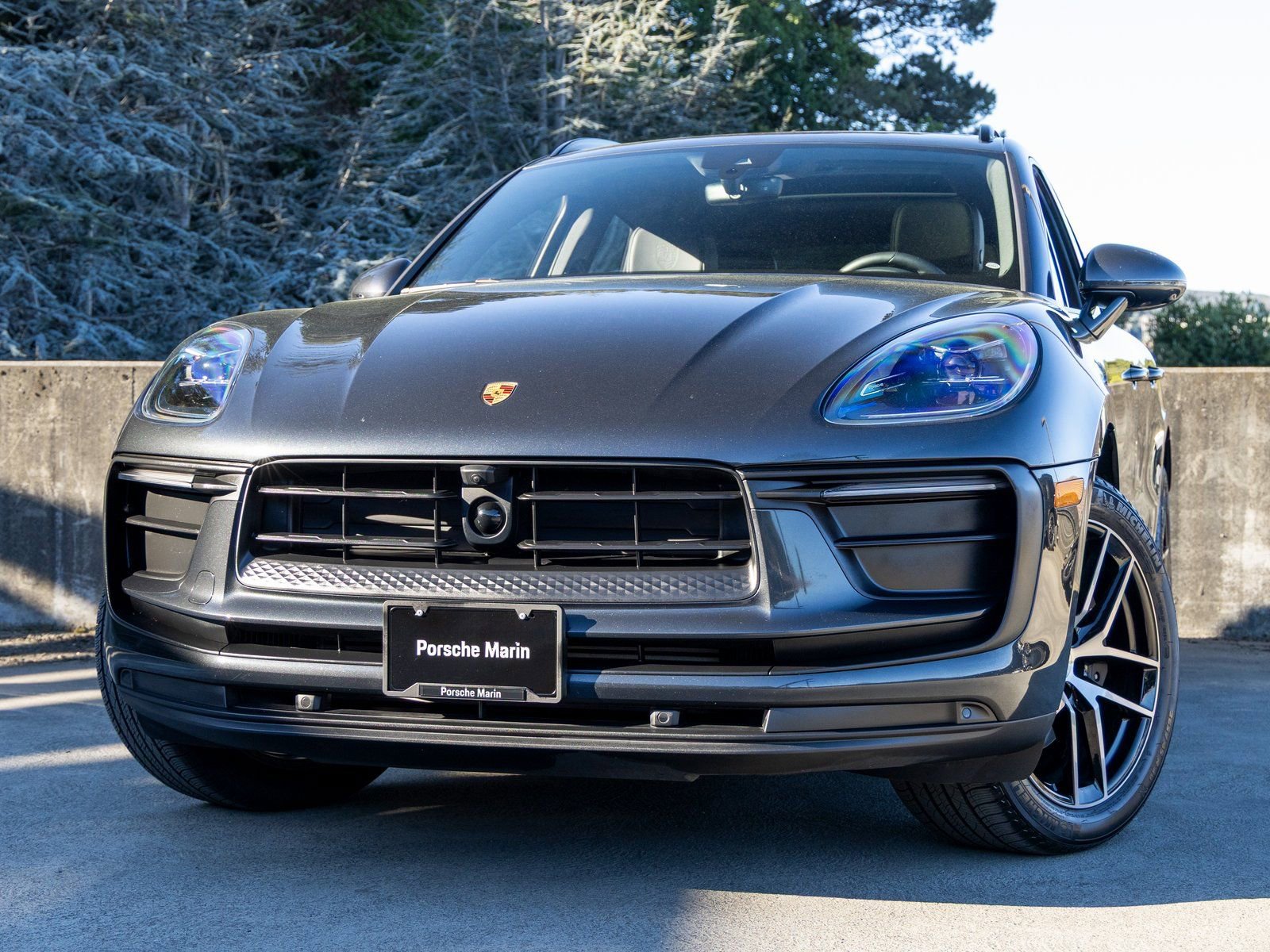 Certified 2025 Porsche Macan image 7