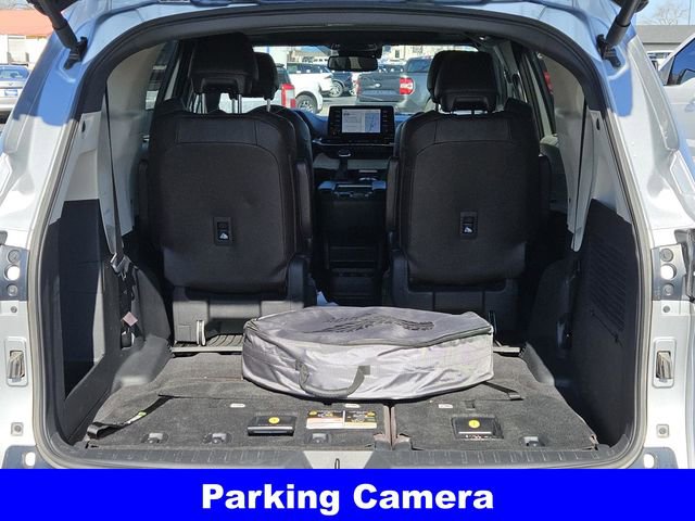 Used 2022 Toyota Sienna Platinum image 13