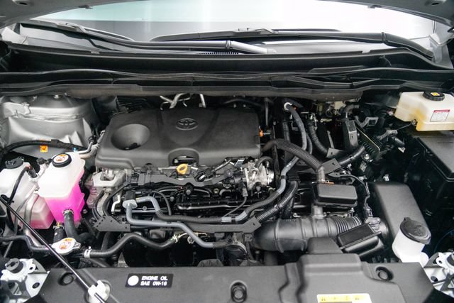 Used 2025 Toyota Sienna XLE FWD image 10