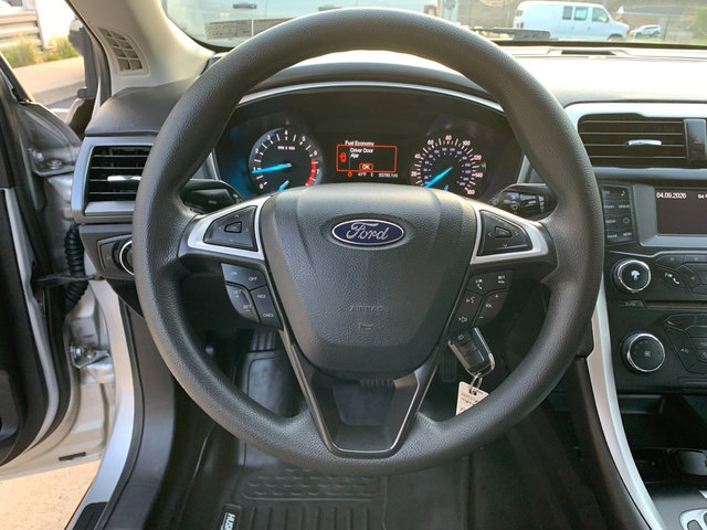 Used 2014 Ford Fusion SE image 22