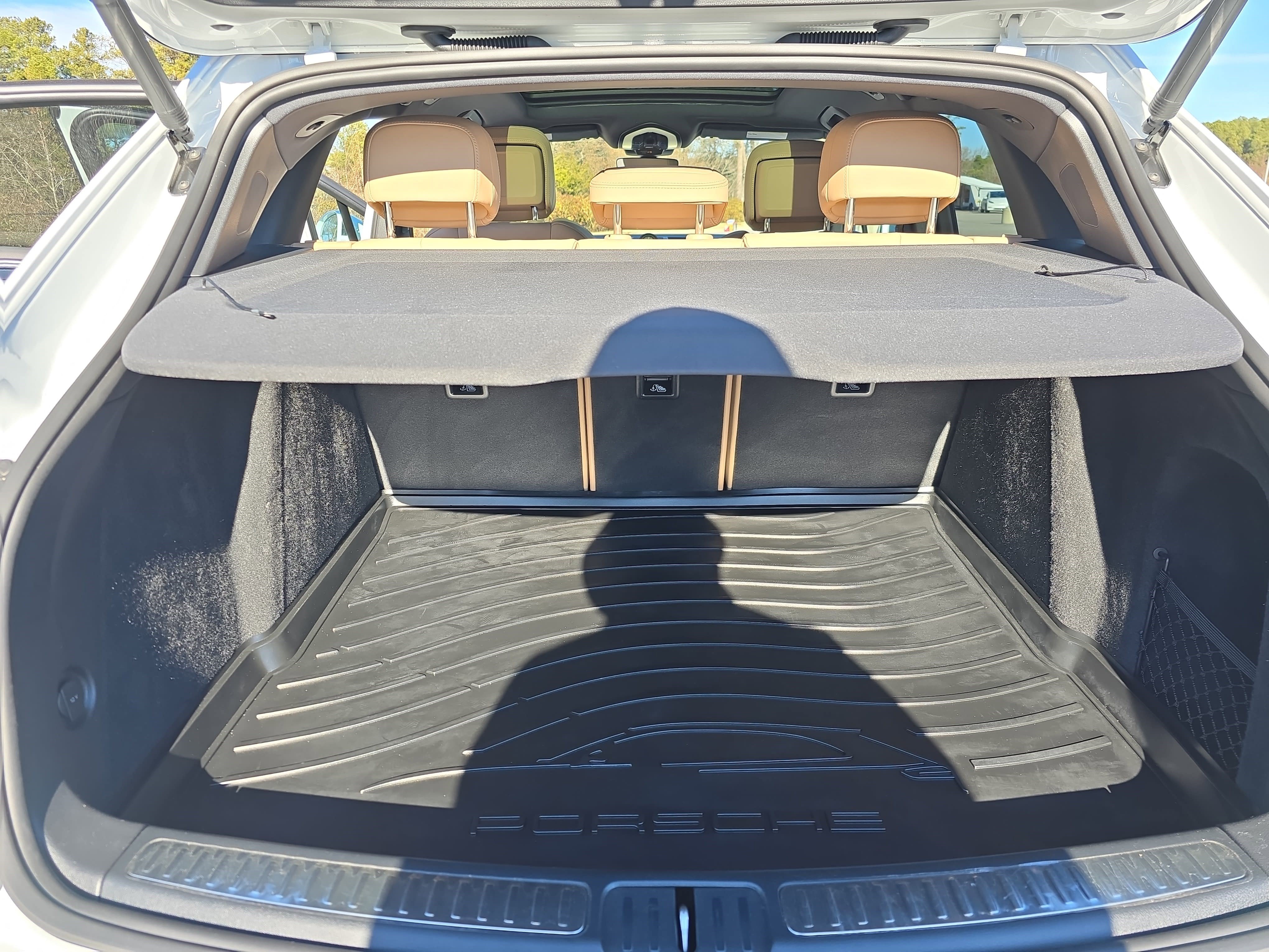 Used 2022 Porsche Macan Base image 12