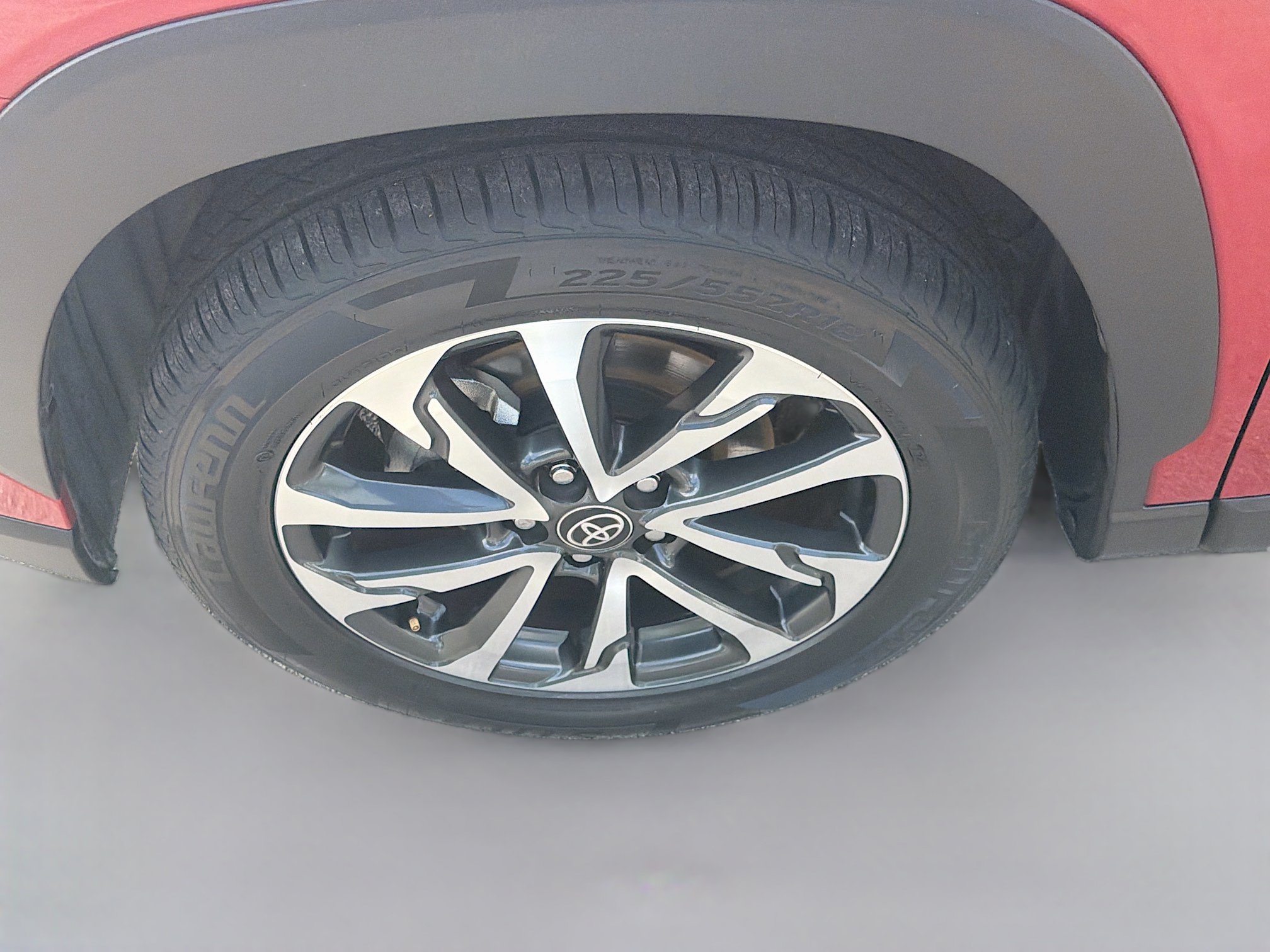 Used 2022 Toyota Corolla Cross XLE FWD image 35