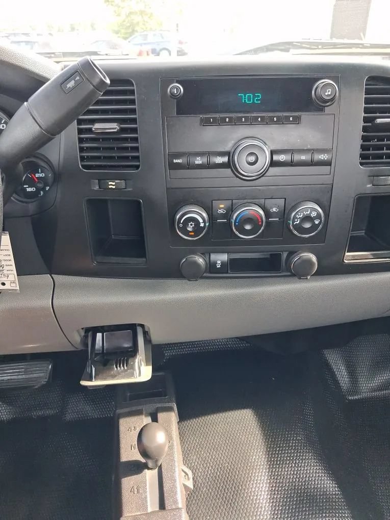 Used 2013 Chevrolet Silverado 1500 W/T AWD/4WD image 25