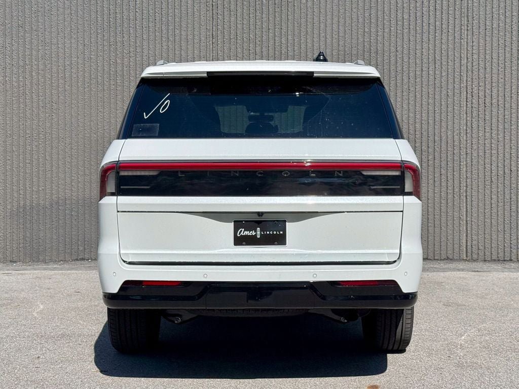 New 2026 Lincoln Navigator L Black Label AWD/4WD image 5