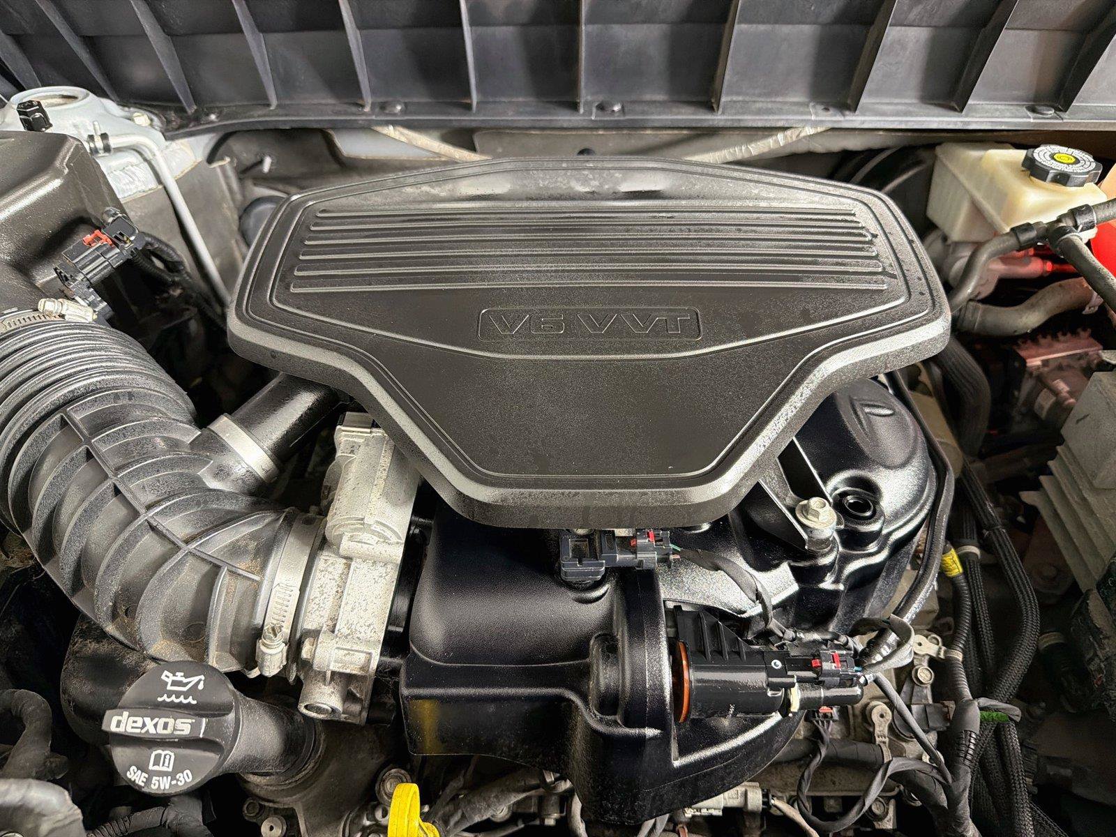 Used 2017 GMC Acadia Denali w/ Technology Package FWD image 33