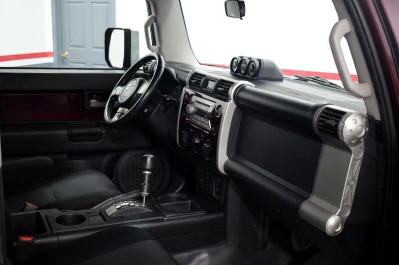 Used 2007 Toyota FJ Cruiser 2WD image 19