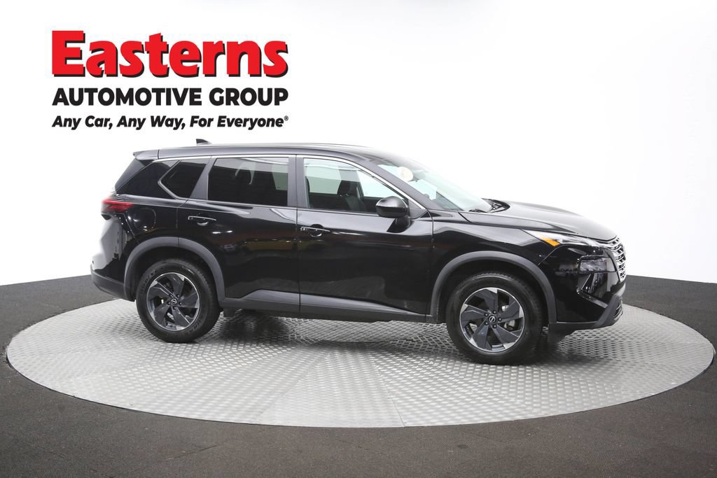 Used 2024 Nissan Rogue SV AWD/4WD image 44