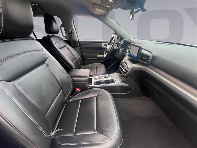 Used 2022 Ford Explorer XLT w/ Equipment Group 202A image 17