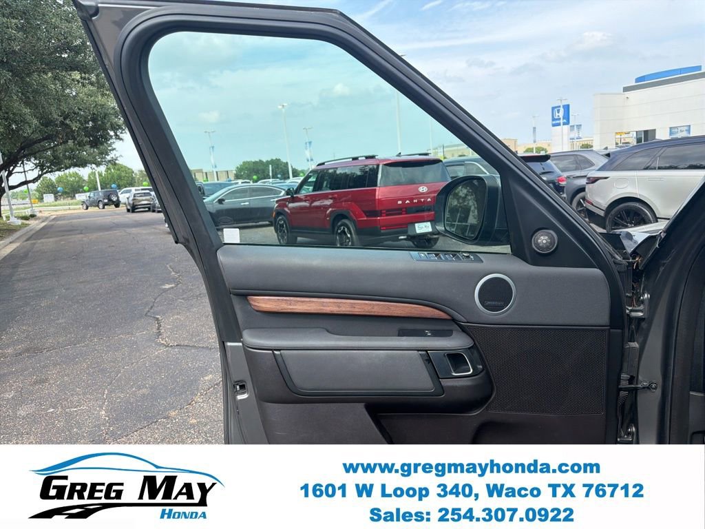 Used 2018 Land Rover Discovery SE AWD/4WD image 9